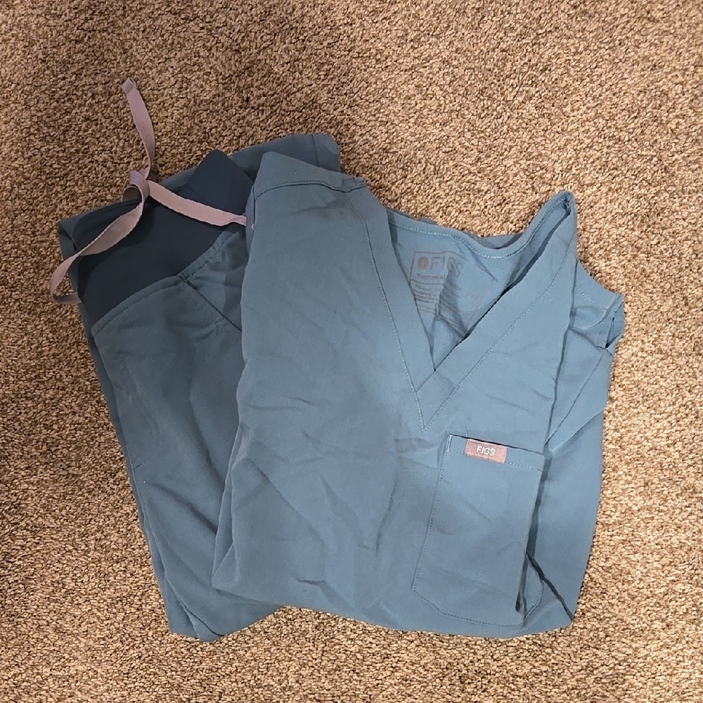 FIGS Blue Scrub Set